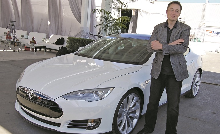 Elon Musk: Από την άσφαλτο στα άστρα