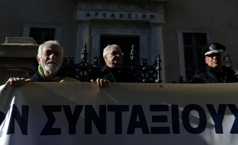 Από διαμαρτυρία συνταξιούχων στην Αθήνα στις 10 Δεκεμβρίου