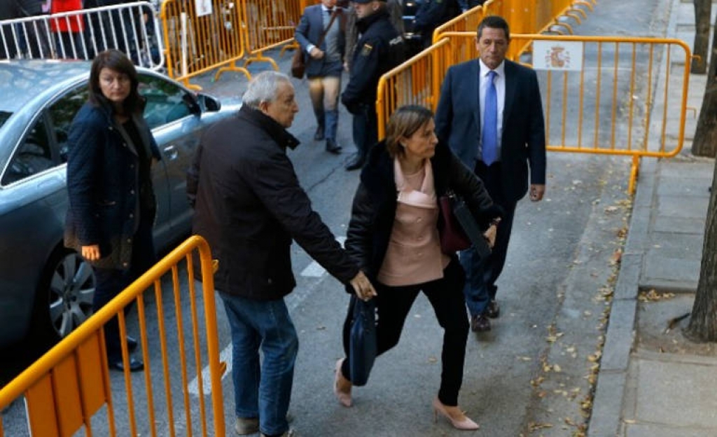 Προφυλακισμένη μέχρι να καταβάλλει την εγγύηση η πρόεδρος της βουλής της Καταλονίας