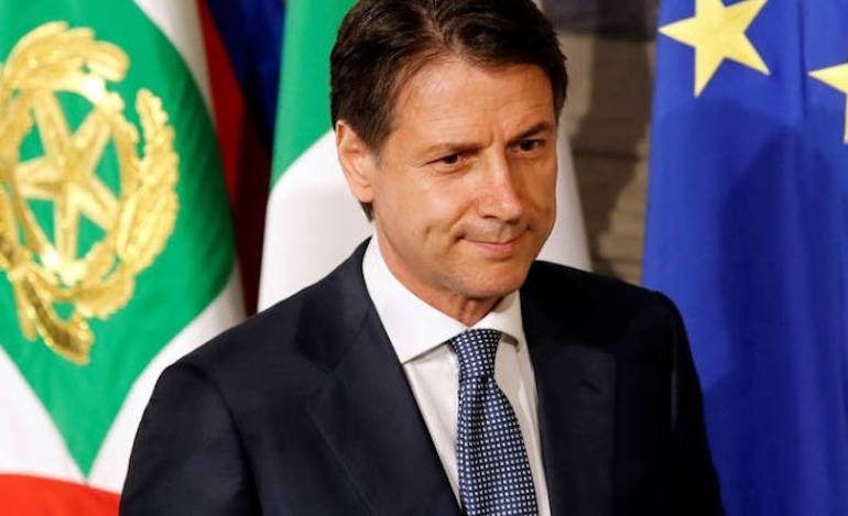 Ο Κόντε αναδιατάσσει για 3η φορά τις πολιτικές ισορροπίες στην Ιταλία και κάνει νέα κυβέρνηση