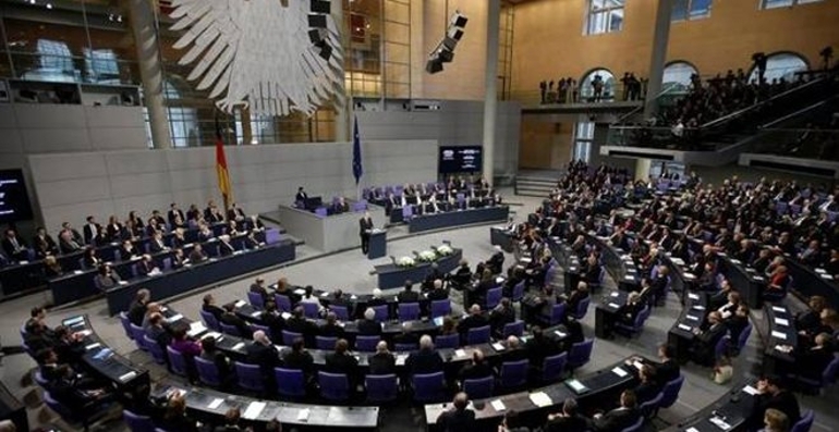 Γερμανικό κοινοβούλιο: Εγκρίθηκε η εκταμίευση των 15 δισ. ευρώ του Ελληνικού προγράμματος