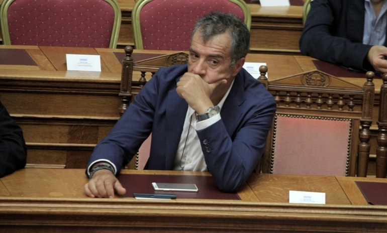 Θεοδωράκης: Το κομματικό κράτος έχει αφήσει τους πολίτες απροστάτευτους