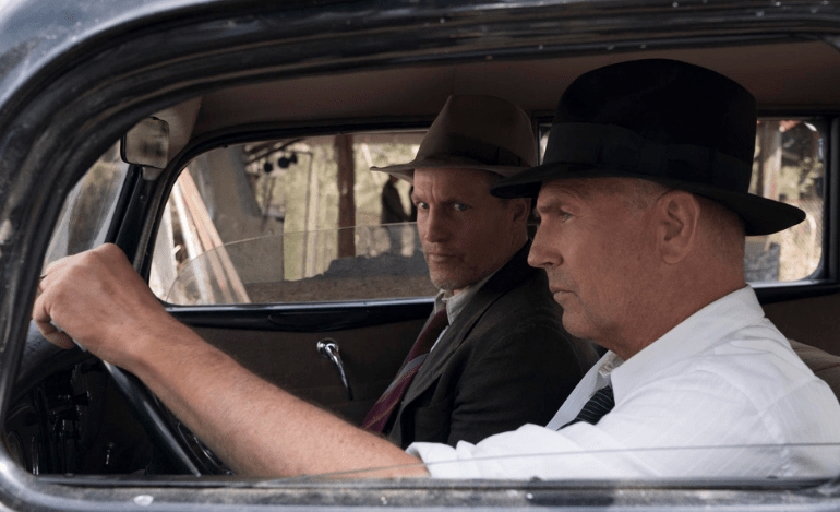 O Κέβιν Κόστνερ και ο Γούντι Χάρελσον αναλαμβάνουν δράση στο τρέιλερ της ταινίας Τελική Ενέδρα