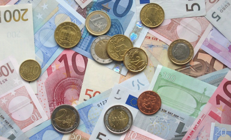 Έλλειμμα 500 εκ. ευρώ στα έσοδα, αλλά η κυβέρνηση δηλώνει πλεόνασμα ... με ταμειακούς όρους 