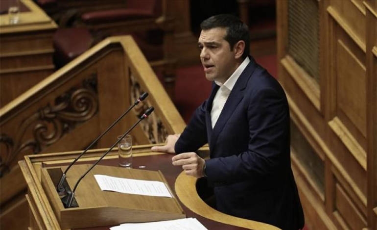 Ο Τσίπρας ζητά σεβασμό από βήματος βουλής υπενθυμίζοντας ότι είναι πρωθυπουργός
