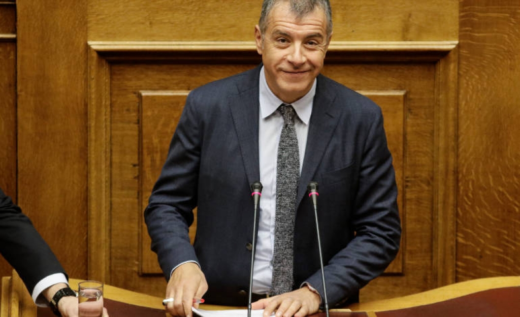 Ο Θεοδωράκης δεν θα συμμετείχε σε κυβέρνηση αν διαλυθεί ο συνασπισμός ΣΥΡΙΖΑ -ΑΝΕΛ