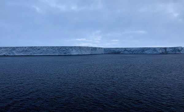 1280px Second closeup of the iceburg A 68 on 9th December 2019