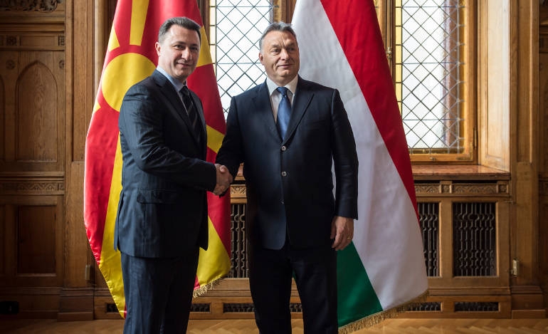 18 Νοεμβρίου 2016: Ο Ν.Γκρούεφσκι στο πρωθυπουργικό γραφείο στη Βουδαπέστη. Είναι ήδη πρώην πρωθυπουργός αλλά εξακολουθεί να είναι αρχηγός του VMRO