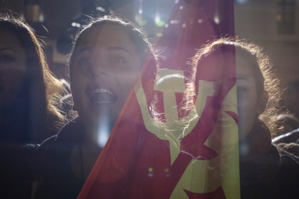 Επικίνδυνη προσχώρηση του ΚΚΕ στον ακτιβισμό τύπου πλατείας και ΣΥΡΙΖΑ
