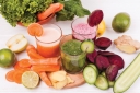 Τα αντιοξειδωτικά συστατικά που περιέχονται στα φρούτα και στα λαχανικά με έντονα χρώματα, όπως ντομάτες, μούρα, παντζάρια, πεπόνι και χόρτα, αποτελούν ασπίδα για την προστασία από τον καρκίνο, στο πιάτο!