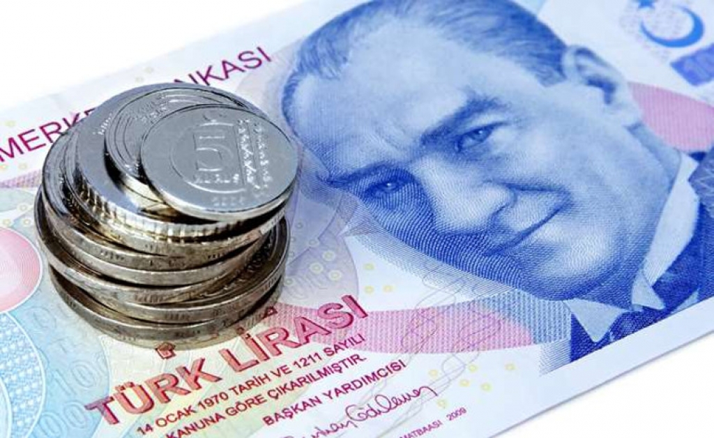 Τουρκία: Αυξάνει τα επιτόκια η Κεντρική Τράπεζα για να ανακόψει την πτώση της λίρας