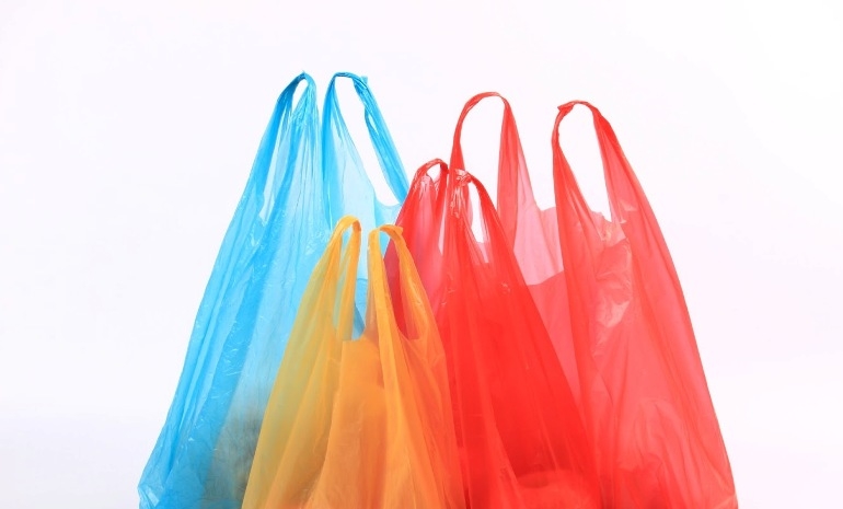 Πλαστικές σακούλες: Οδηγός... επιβίωσης για τους καταναλωτές