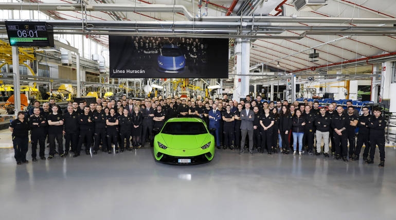 H Lamborghini Huracan έφτασε τις 10.000 μονάδες