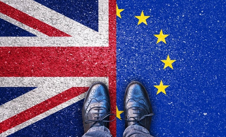 Κόλαση στη Βρετανία για τελωνειακό σχέδιο του Brexit