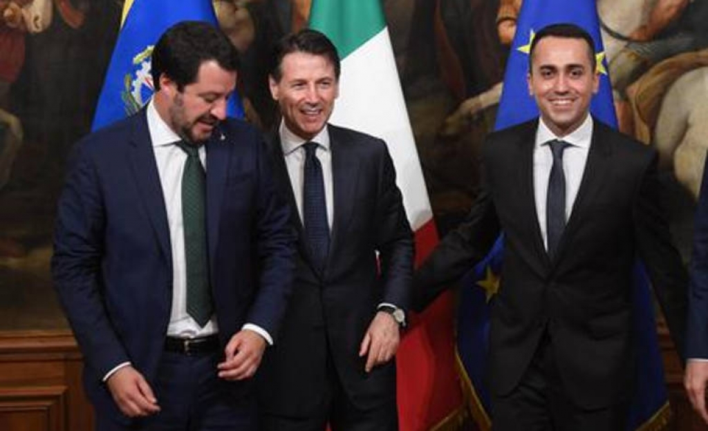 Ο Σαλβίνι βλέπει νίκη στις εκλογές και ρίχνει την κυβέρνηση στην Ιταλία