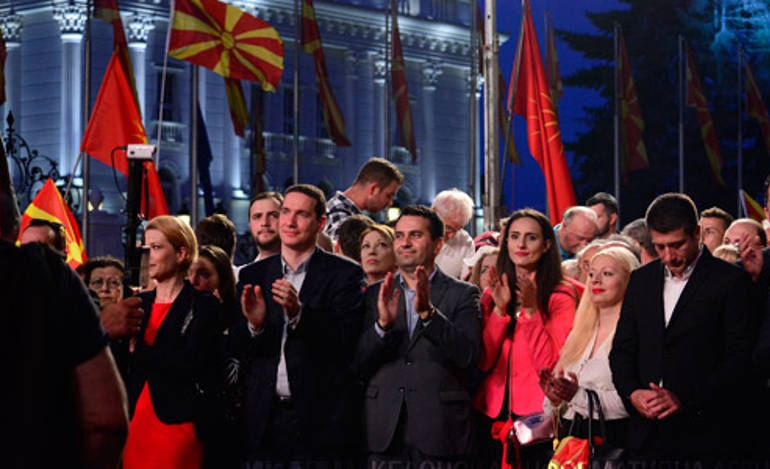 Η ηγεσία του VMRO χειροκροτεί το βιντεοσκοπημενο μήνυμα του Ούγγρου πρωθυπουργού στη συγκέντρωση κατά της συμφωνίας στις 2 Ιουνίου