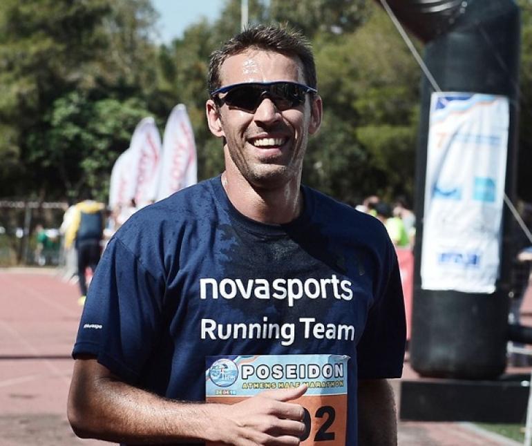 Ο Περικλής Ιακωβάκης, Captain της «Novasports Running Team»