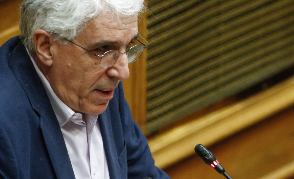 Παρασκευόπουλος: Δεν έγινε φωτογραφική ρύθμιση για τον αδελφό του πρωθυπουργού