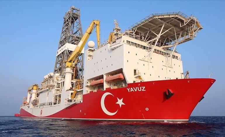 To τουρκικό πλωτό γεωτρύπανο Yavuz