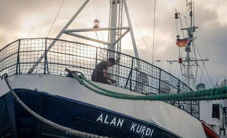 Η Μάλτα δεν αφήνει πλοίο με ασθενείς μετανάστες να δέσει