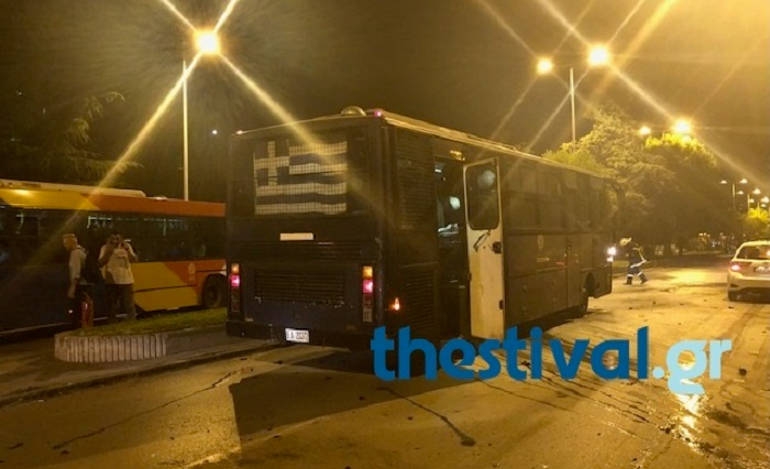 Για τον Κουφοντίνα και τους  φυλακισμένους αναρχικούς έκαναν την επίθεση με μολότοφ στα ΜΑΤ στη Θεσσαλονίκη