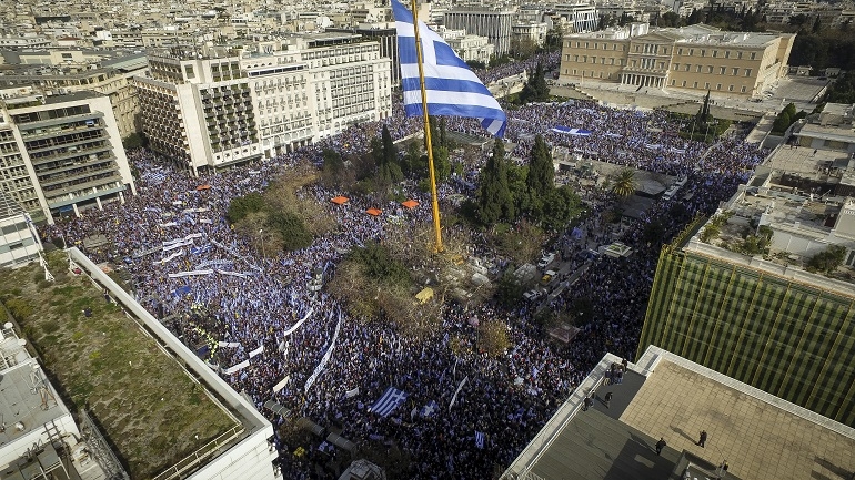 Ολοκληρώθηκε το συλλαλητήριο για το σκοπιανό - Τι είπε ο Μίκης Θεοδωράκης, ποιοι πολιτικοί παρέστησαν (Photos)
