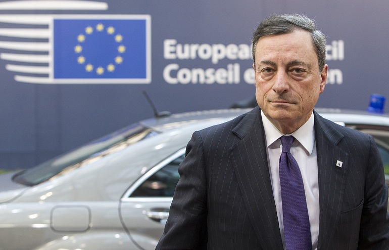 Η ΕΚΤ επαναξετάζει την αποδοχή των ελληνικών ομολόγων