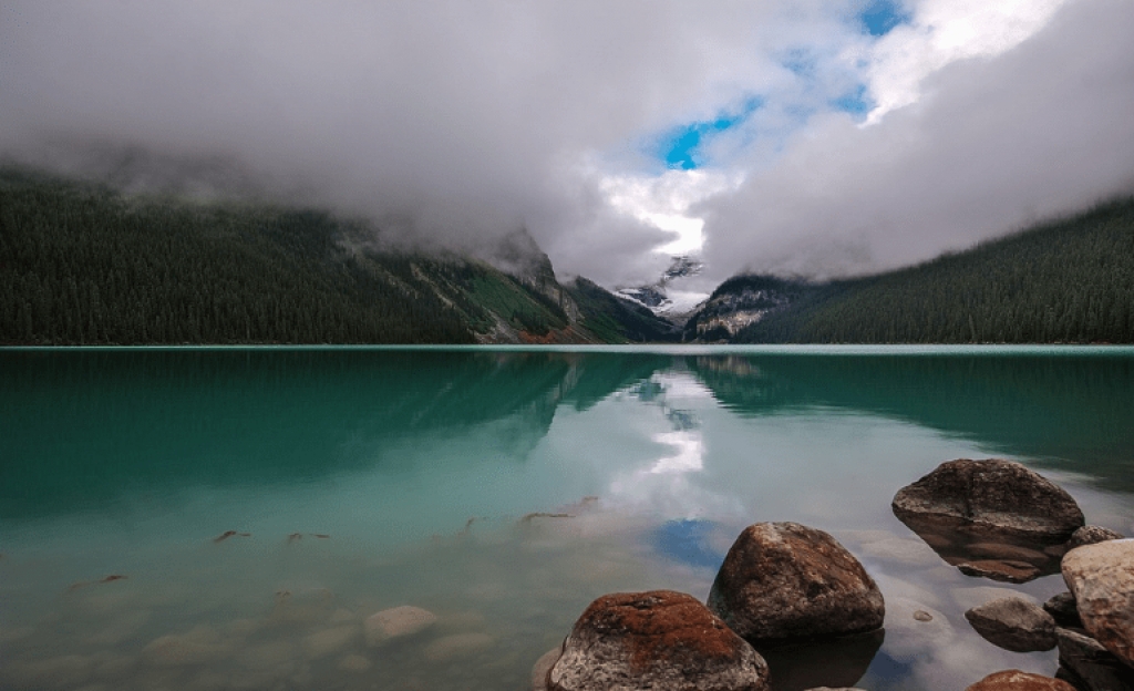 Το Εθνικό Πάρκο Banff στον Καναδά είναι ο απόλυτος χειμερινός προορισμός