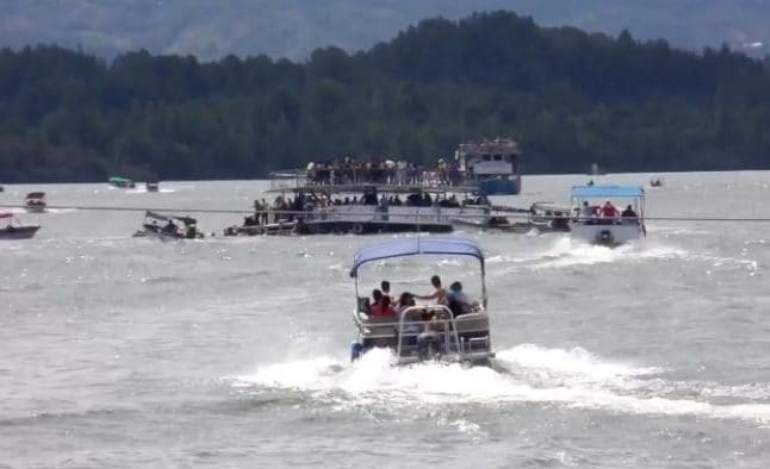 Θρήνος στην Κολομβία: Εννέα νεκροί από βύθιση τουριστικού πλοίου (Video)