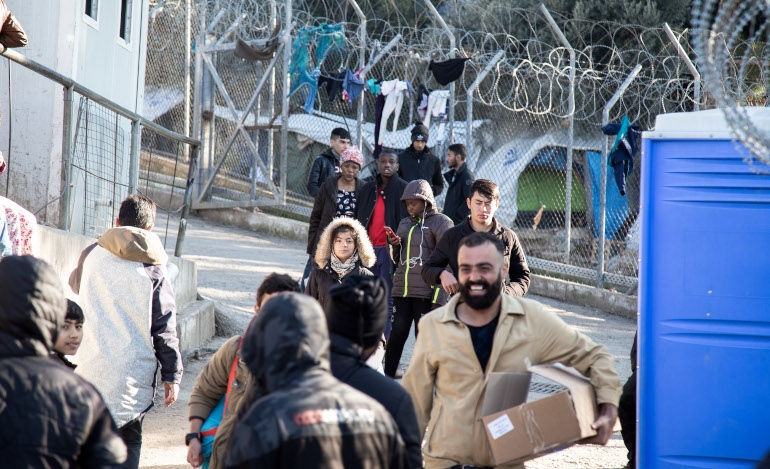 Η απόφαση έρχεται εν μέσω αύξησης των προσφύγων στα ελληνικά νησιά