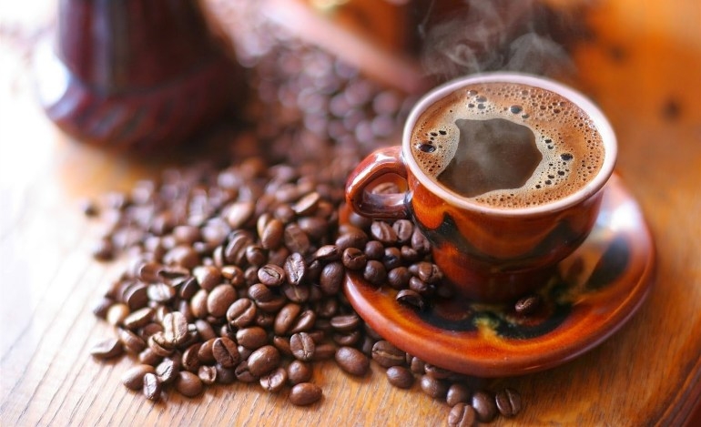 Προσοχή: Γιατί δεν πρέπει να πίνουμε καφέ με άδειο στομάχι