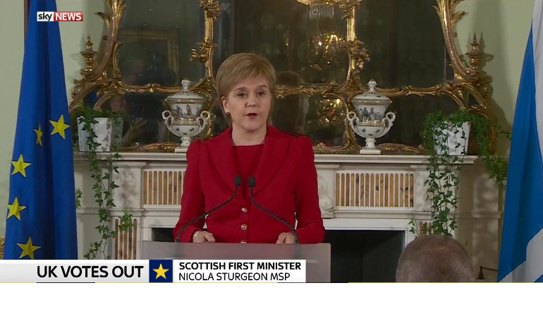 Η πρωθυπουργός της Σκωτίας Νίκολα Στέρτζον επαναφέρει το θέμα της ανεξαρτησίας