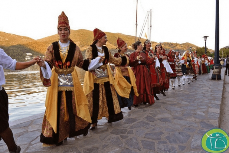 Χορός και παράδοση δίνουν ραντεβού στη Σκόπελο