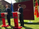 Στόλτενμπεργκ σε Ζάεφ: Η πόρτα του ΝΑΤΟ θα ανοίξει, μόνο αν κυρωθεί η συμφωνία των Πρεσπών