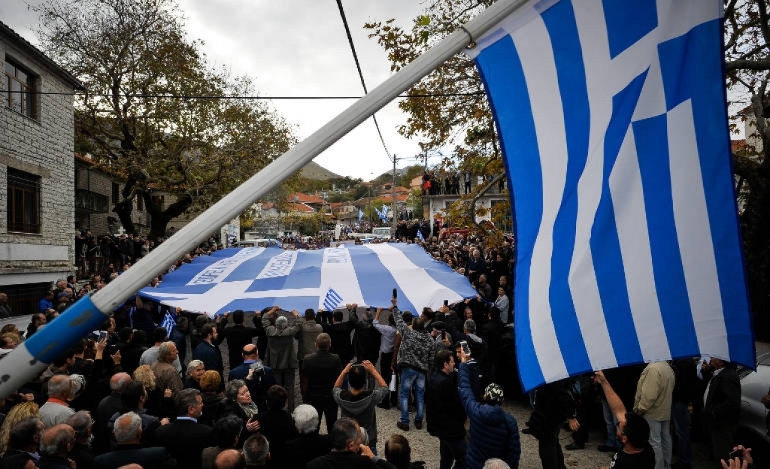 Η λογική του κυβερνητικού εθνομηδενισμού στοχεύει στην ανάδειξη της ελληνικής άκρας Δεξιάς