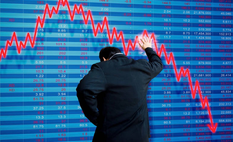 H νέα μεγάλη πτώση στη Wall Street τράβηξε κάτω τις αγορές στην Ασία