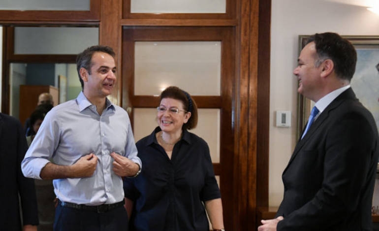 Ο κ.Μητσοτάκης με την Υπουργό Πολιτισμου, Λίνα Μενδώνη και τον ΓΓ, Γ.Διδασκάλου