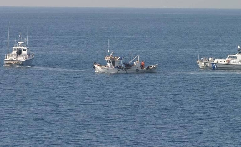 Δύο νεκροί από τη σύγκρουση αλιευτικού με υδροφόρα στην Αίγινα