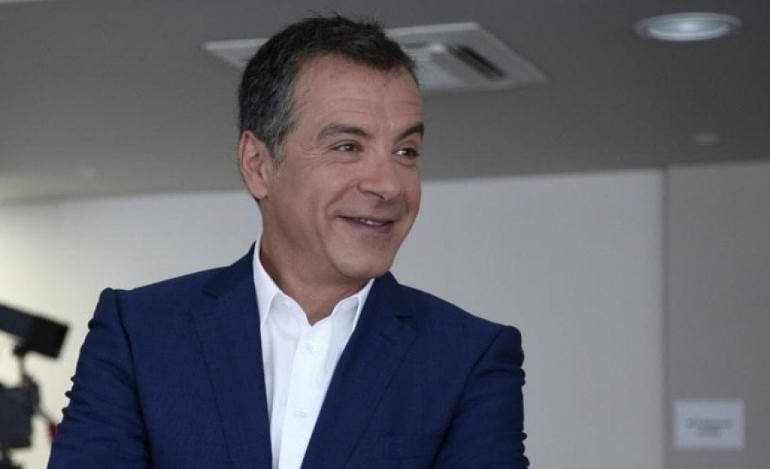 Την ηγεσία του νέου κόμματος της κεντροαριστεράς θα διεκδικήσει ο Σταύρος Θεοδωράκης