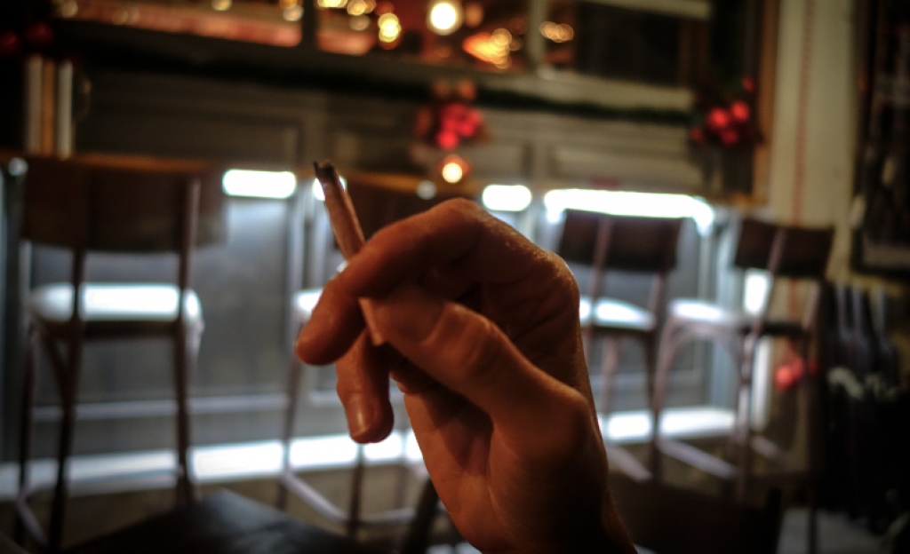 Προειδοποίηση της Αρχής Διαφάνειας για τις «λέσχες καπνιστών»