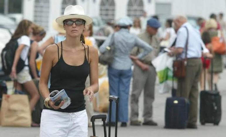 Η άδοξη μάχη για 4 εκατoμμύρια Ρώσους τουρίστες