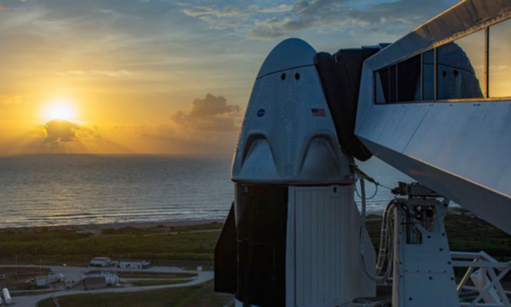 Αναβλήθηκε η πρώτη επανδρωμένη αποστολή της SpaceX