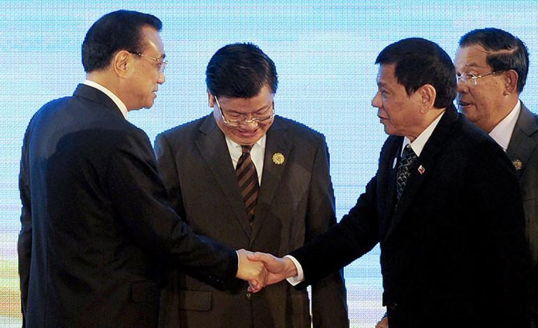Ο «απρόβλεπτος» πρόεδρος των Φιλιππίνων δημιουργεί αστάθεια στον Ειρηνικό