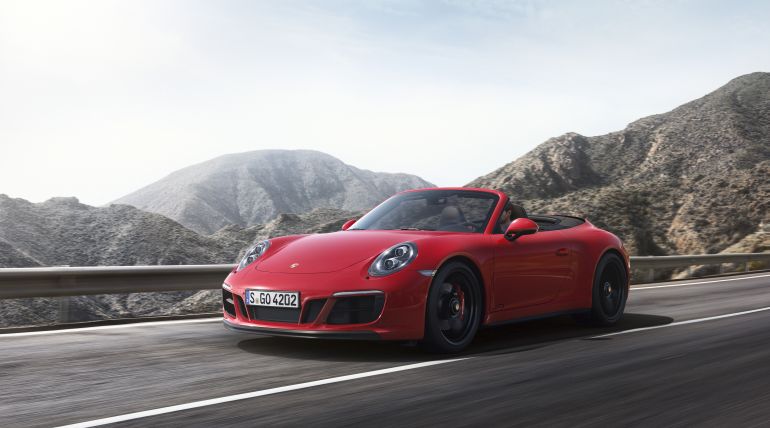 Αποκάλυψη για τα εντυπωσιακά μοντέλα της Porsche, 911 GTS (video - τιμές)
