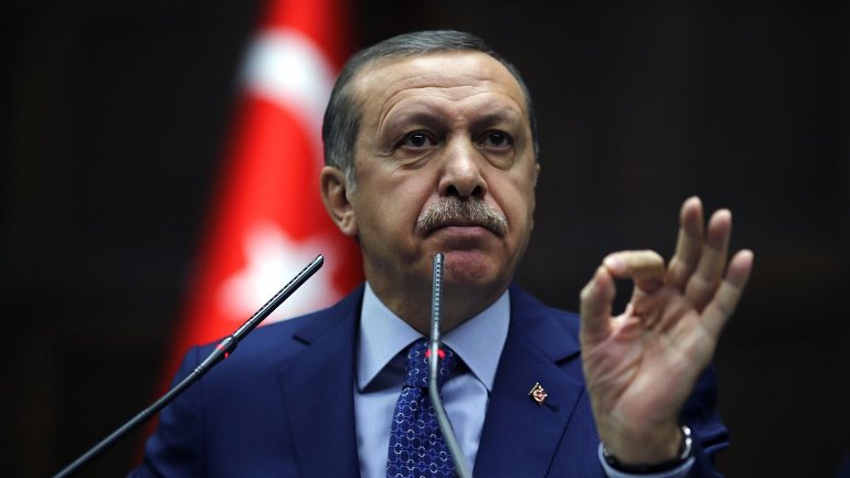 Ο Ερντογάν κατηγορεί την Ευρώπη για υπόθαλψη τρομοκρατίας