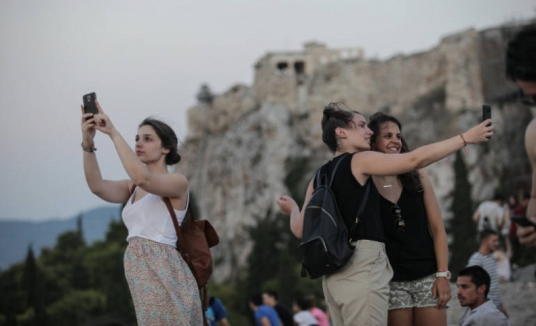 ΣΕΤΕ: Ολοταχώς για νέο ρεκόρ στον τουρισμό
