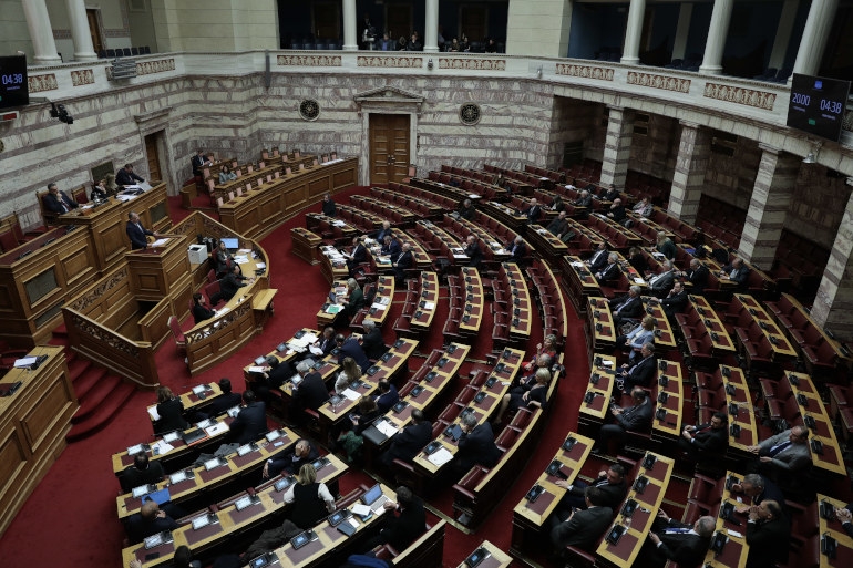 Βουλή: Υπερψηφίστηκε από 163 βουλευτές ο νέος εκλογικός νόμος
