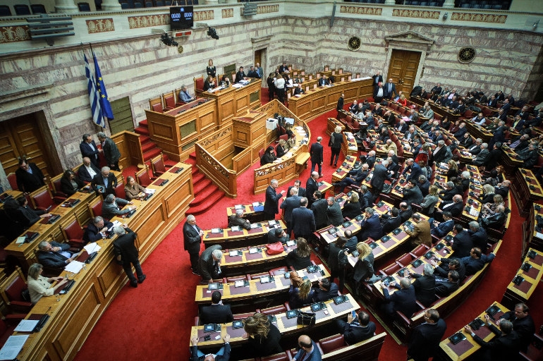 Στις 151 έδρες η κυβέρνηση ΣΥΡΙΖΑ μετά την άτυπη προσχώρηση των «έξι»