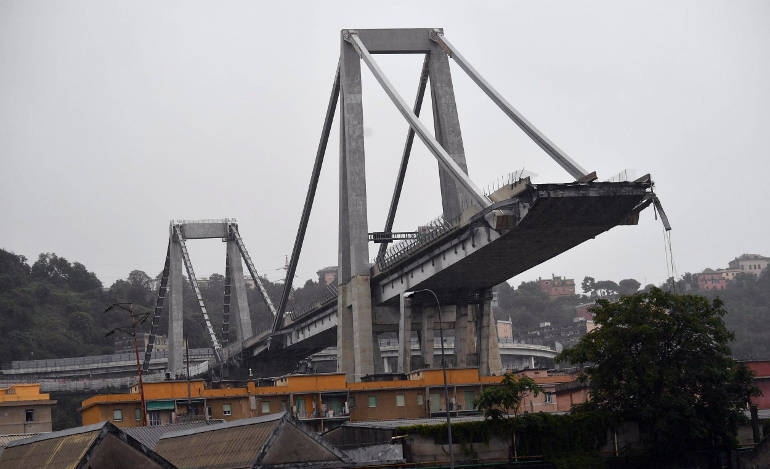 Ένα χρόνο μετά, τα αίτια της κατάρρευσης της γέφυρας στη Γένοβα παραμένουν αδιευκρίνιστα