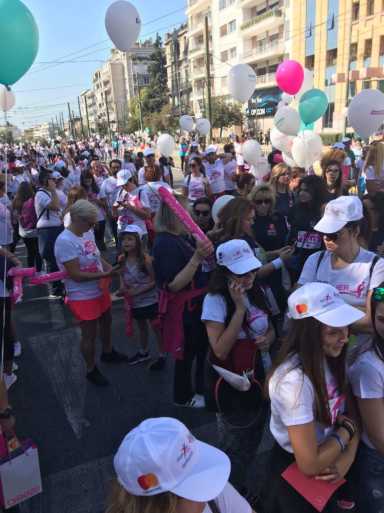 Σαράντα χιλιάδες άνθρωποι έτρεξαν στον επετειακό Αγώνα για τον Καρκίνο του Μαστού